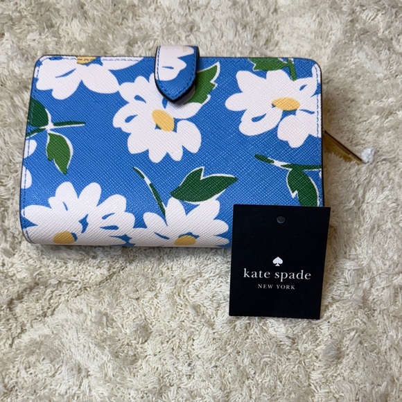 NWT Kate Spade Charming Daisy Medium Compact Blue and White Wallet - Picture 1 of 9